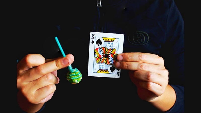 Card Magic and Trick Decks U.H. by Sultan Orazaly video DOWNLOAD MMSMEDIA - 1