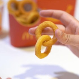 Home Linking Onion Rings by Julio Montoro Productions - 1