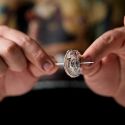 Needle Thru Coin - Nathan Kranzo y TCC Magic 