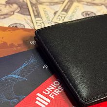 Gone Wallet - Brandon Williams y Invictus Magic 